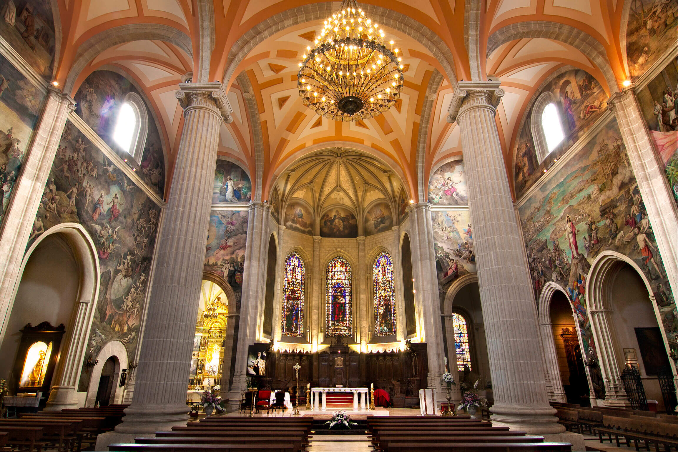 https://avexperience.es/blog/wp-content/uploads/sites/4/2022/01/rsz_catedral_de_albacete1.jpg