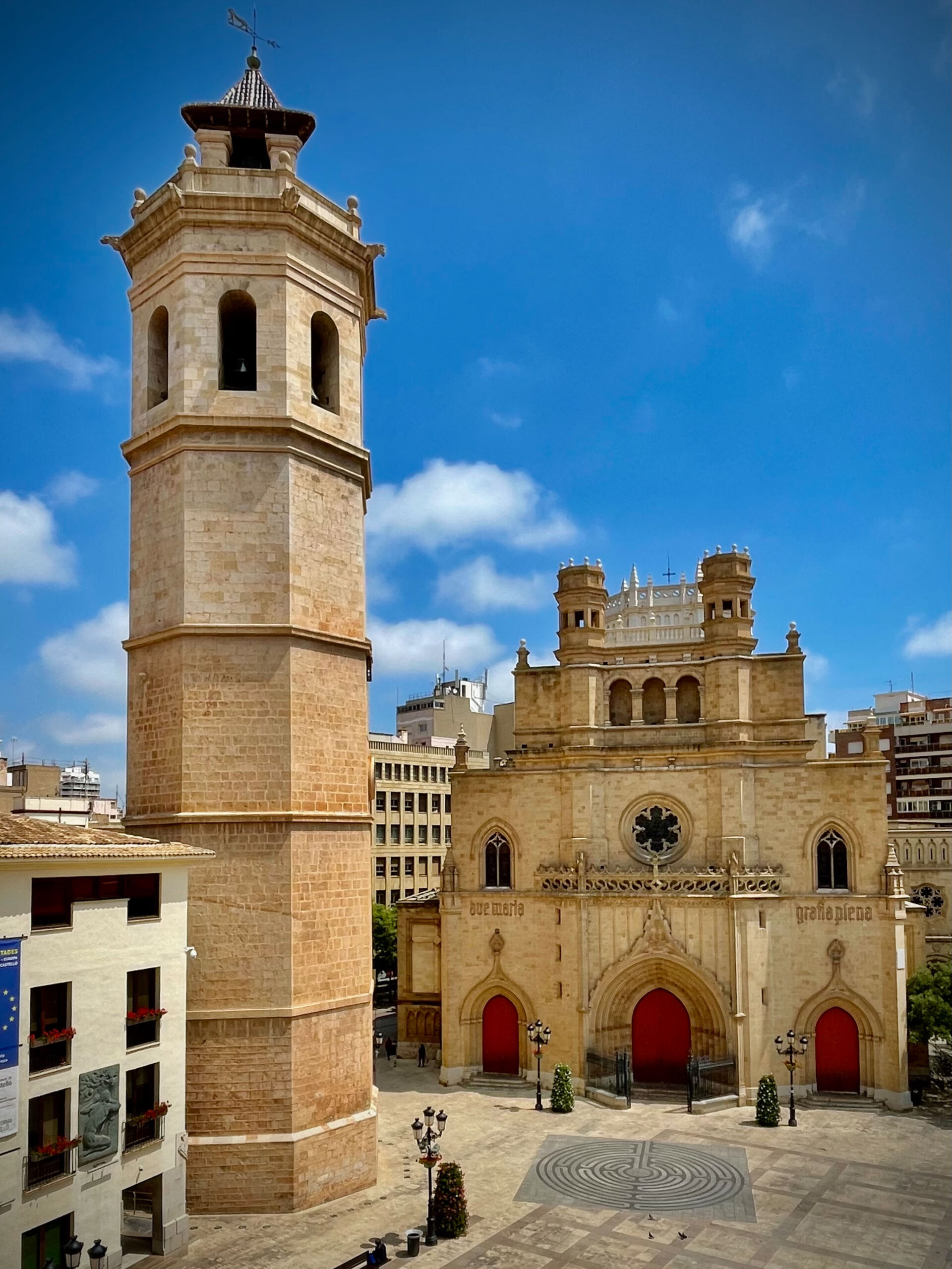 Torre Fadrí y Concatedral Santa María