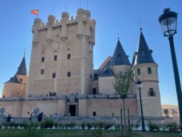 Segovia y su Alcázar: un viaje mágico al castillo más bonito de Europa